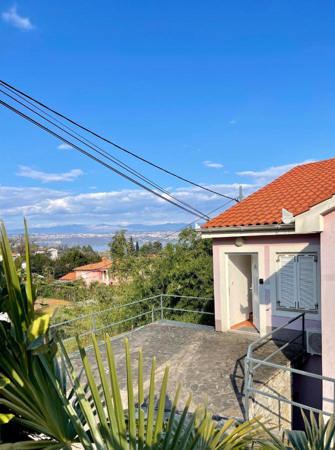 Apartment Lady Daniela Mit Meerblick In 洛夫兰 外观 照片