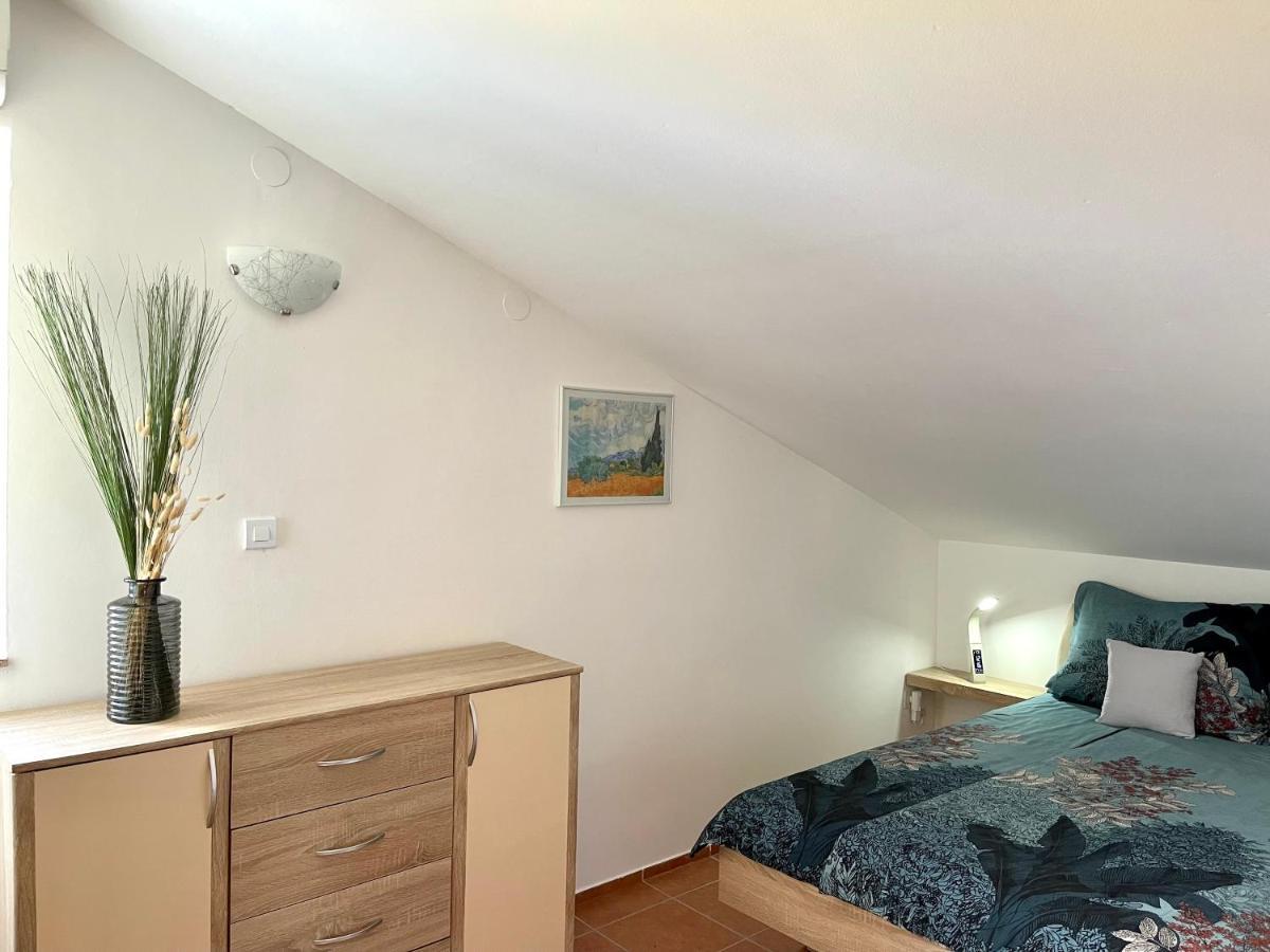 Apartment Lady Daniela Mit Meerblick In 洛夫兰 外观 照片